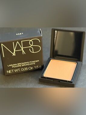 NARS Bronzing Powder — Warm Beige Bronze